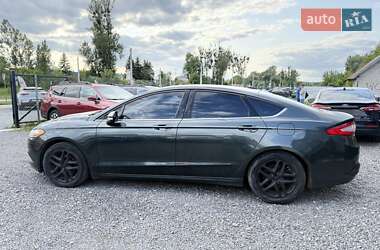 Седан Ford Fusion 2015 в 