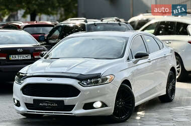 Седан Ford Fusion 2016 в 