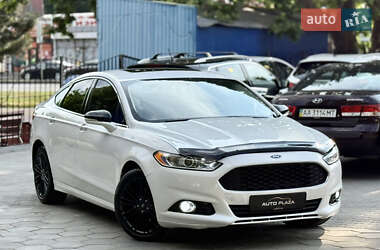 Седан Ford Fusion 2016 в 