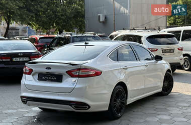 Седан Ford Fusion 2016 в 