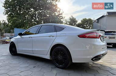Седан Ford Fusion 2016 в 
