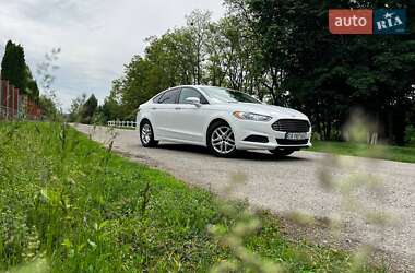Седан Ford Fusion 2014 в 