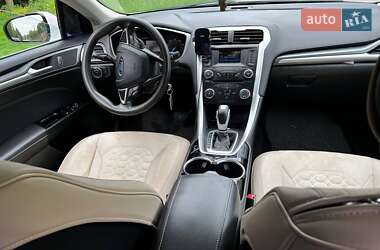 Седан Ford Fusion 2014 в 