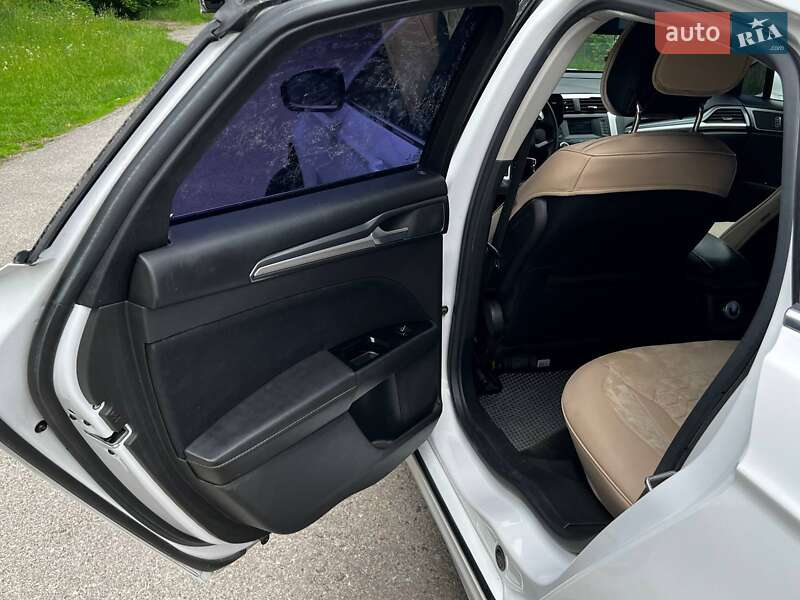 Седан Ford Fusion 2014 в Корсуне-Шевченковском