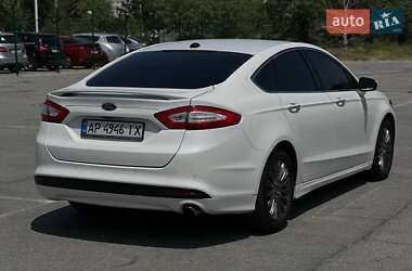 Седан Ford Fusion 2013 в 