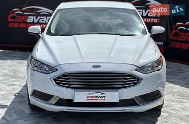 Седан Ford Fusion 2018 в 