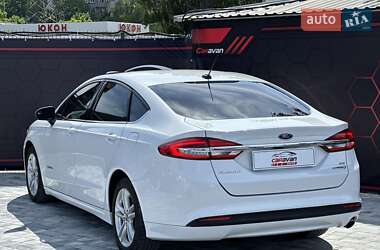Седан Ford Fusion 2018 в 