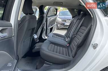 Седан Ford Fusion 2018 в 