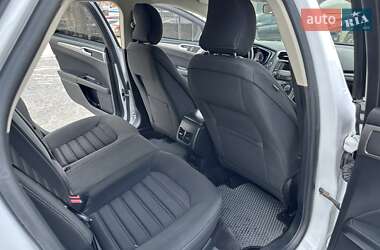 Седан Ford Fusion 2018 в 