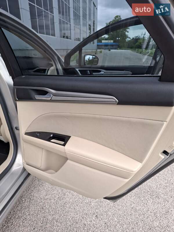Седан Ford Fusion 2015 в Білій Церкві