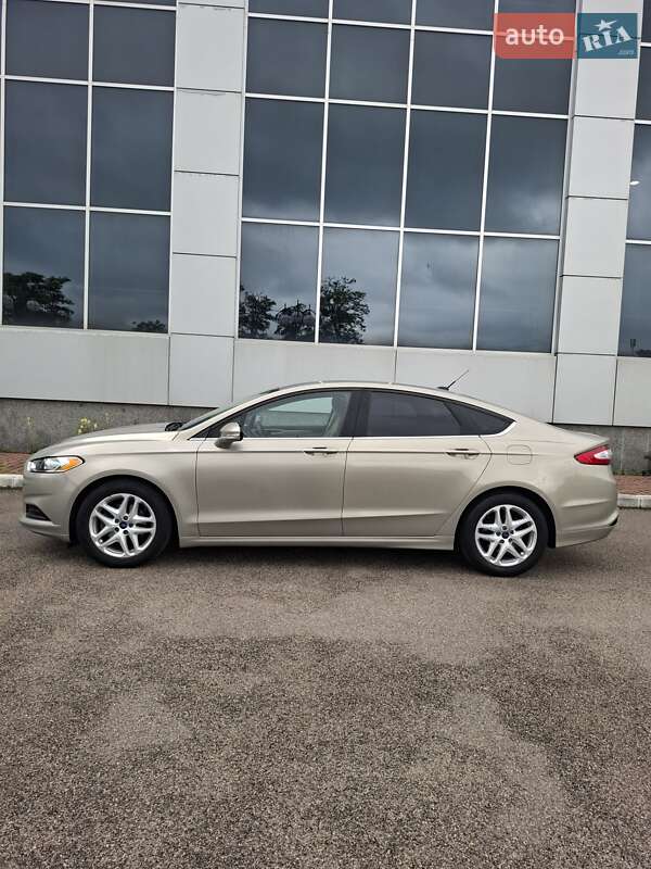 Седан Ford Fusion 2015 в Білій Церкві