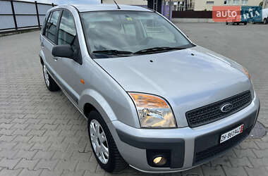 Хэтчбек Ford Fusion 2007 в 