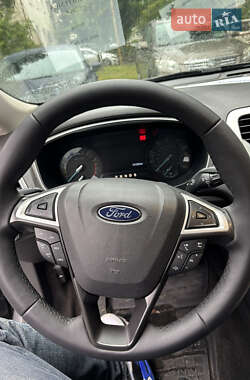 Седан Ford Fusion 2014 в 