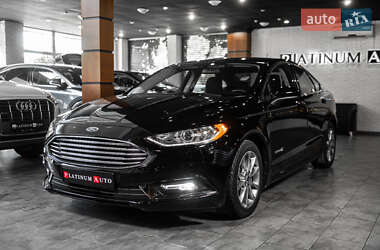 Седан Ford Fusion 2016 в 