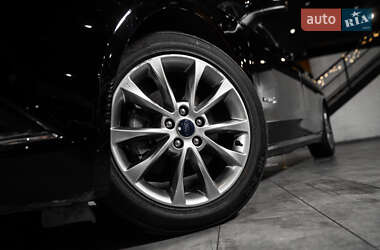 Седан Ford Fusion 2016 в 
