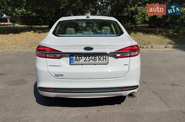 Седан Ford Fusion 2018 в 