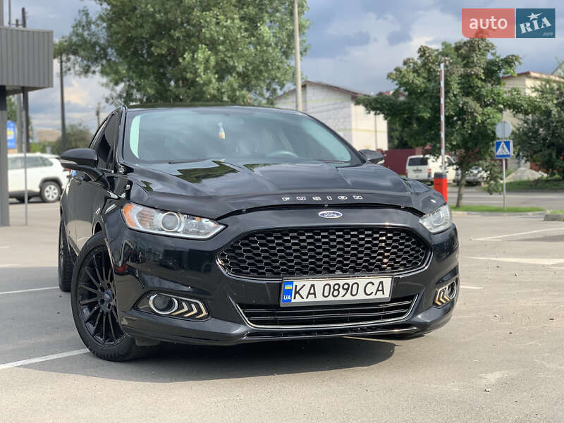 Седан Ford Fusion 2015 в 