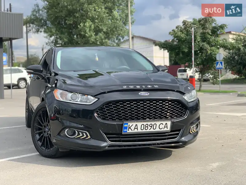 Седан Ford Fusion 2015 в 
