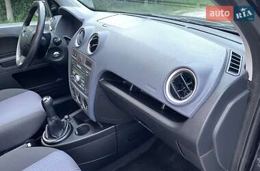 Хетчбек Ford Fusion 2008 в 
