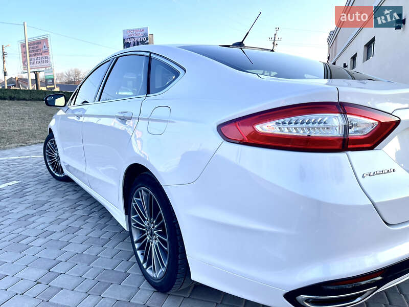 Седан Ford Fusion 2014 в Черновцах