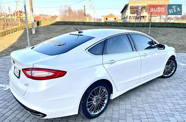 Седан Ford Fusion 2014 в 