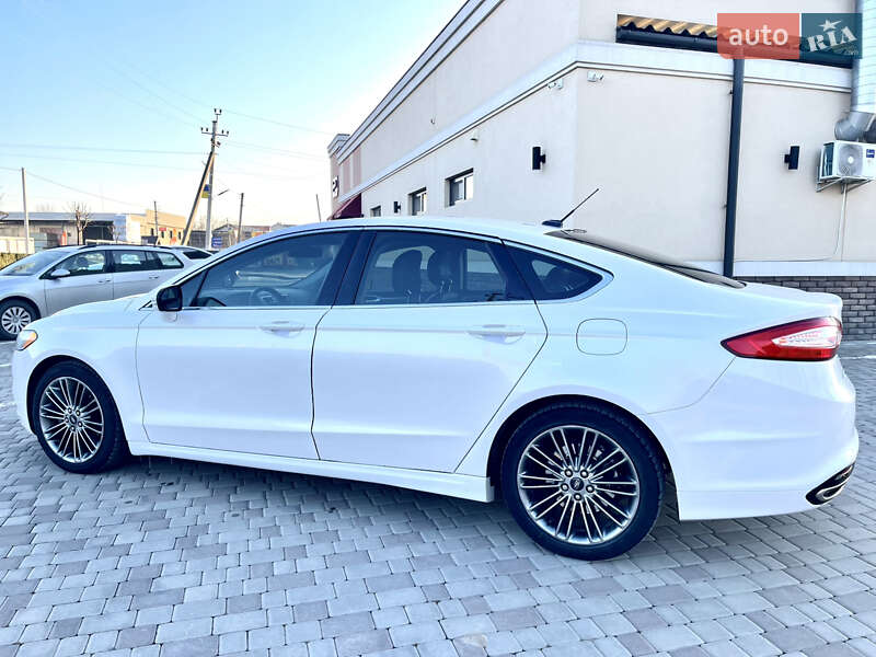 Седан Ford Fusion 2014 в Черновцах