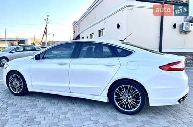 Седан Ford Fusion 2014 в 