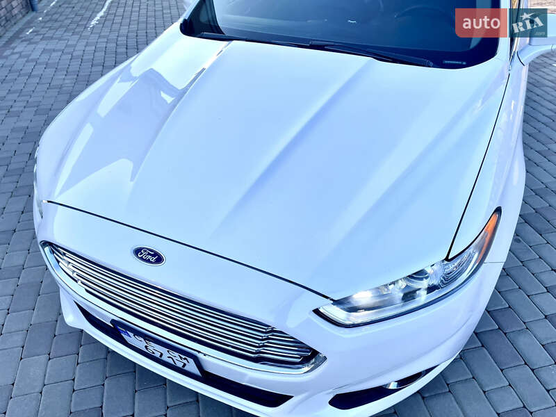Седан Ford Fusion 2014 в Черновцах