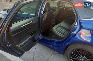 Седан Ford Fusion 2015 в 