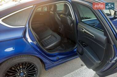 Седан Ford Fusion 2015 в 