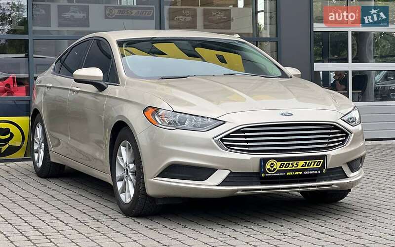 Седан Ford Fusion 2016 в 