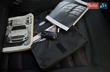 Седан Ford Fusion 2013 в 