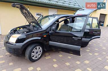 Хэтчбек Ford Fusion 2008 в 