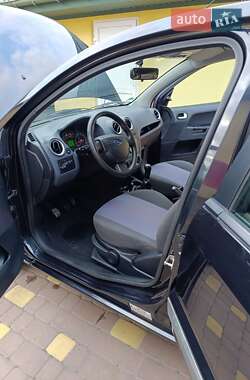 Хэтчбек Ford Fusion 2008 в 