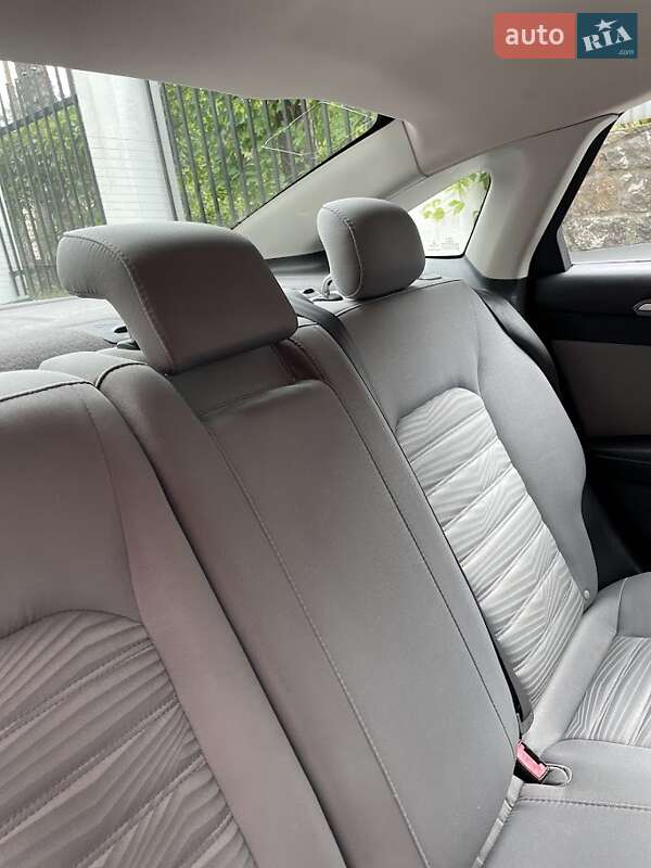 Седан Ford Fusion 2015 в Ирпене