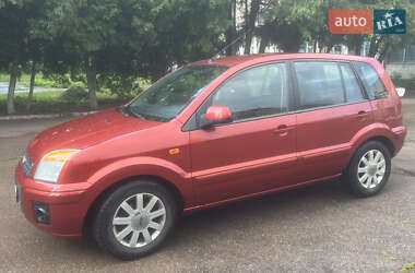Хэтчбек Ford Fusion 2011 в 