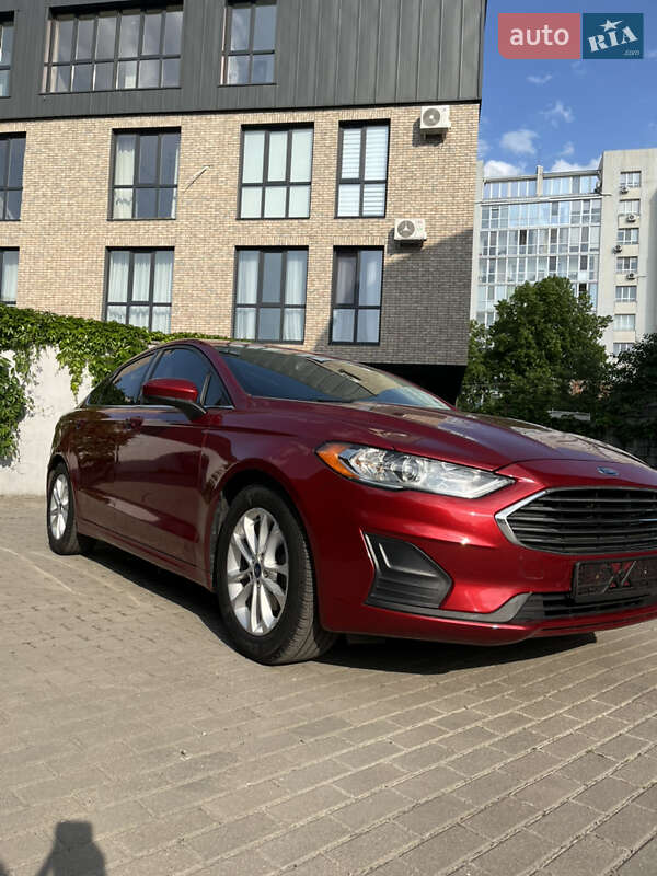 Седан Ford Fusion 2019 в Рівному