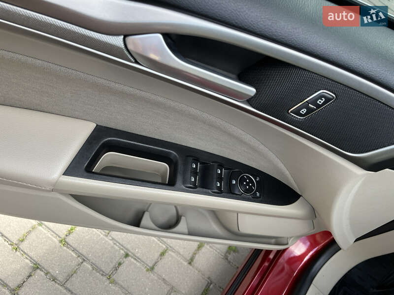 Седан Ford Fusion 2019 в Рівному