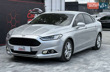Седан Ford Fusion 2016 в 