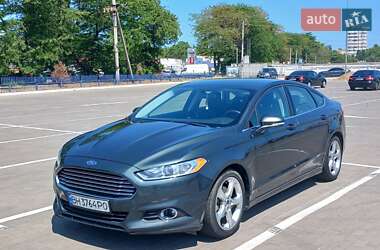 Седан Ford Fusion 2014 в 