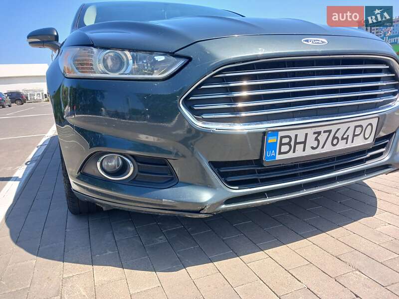 Седан Ford Fusion 2014 в Одесі