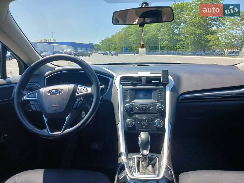Седан Ford Fusion 2014 в Одесі