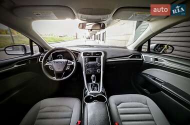 Седан Ford Fusion 2015 в 