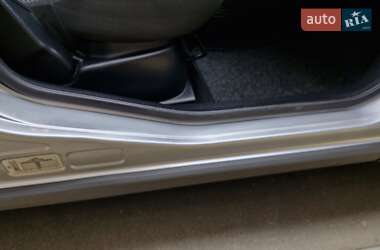 Хэтчбек Ford Fusion 2008 в 
