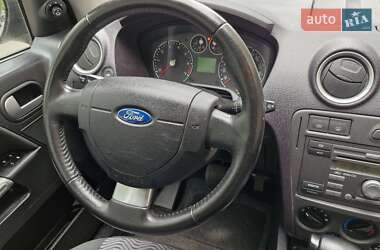Хэтчбек Ford Fusion 2008 в 
