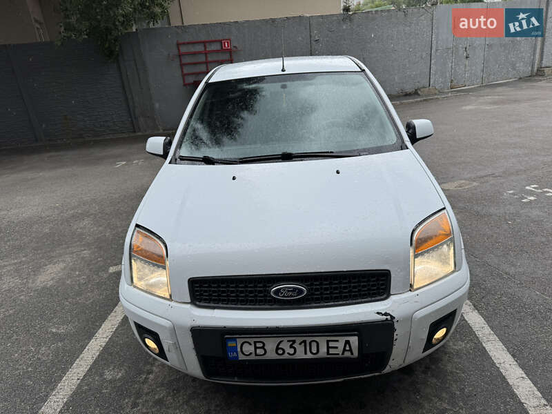Хэтчбек Ford Fusion 2011 в Киеве