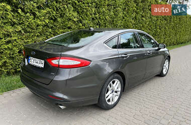 Седан Ford Fusion 2015 в 