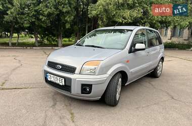 Хэтчбек Ford Fusion 2011 в 