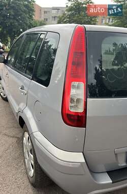Хэтчбек Ford Fusion 2011 в 