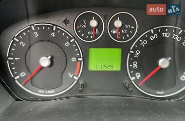 Хэтчбек Ford Fusion 2011 в 